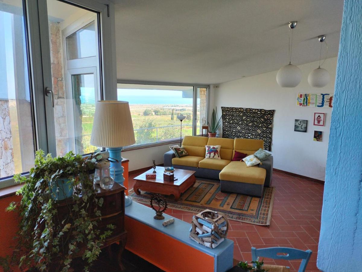 Le Finestre Sul Mare Bed & Breakfast Conversano Exterior photo