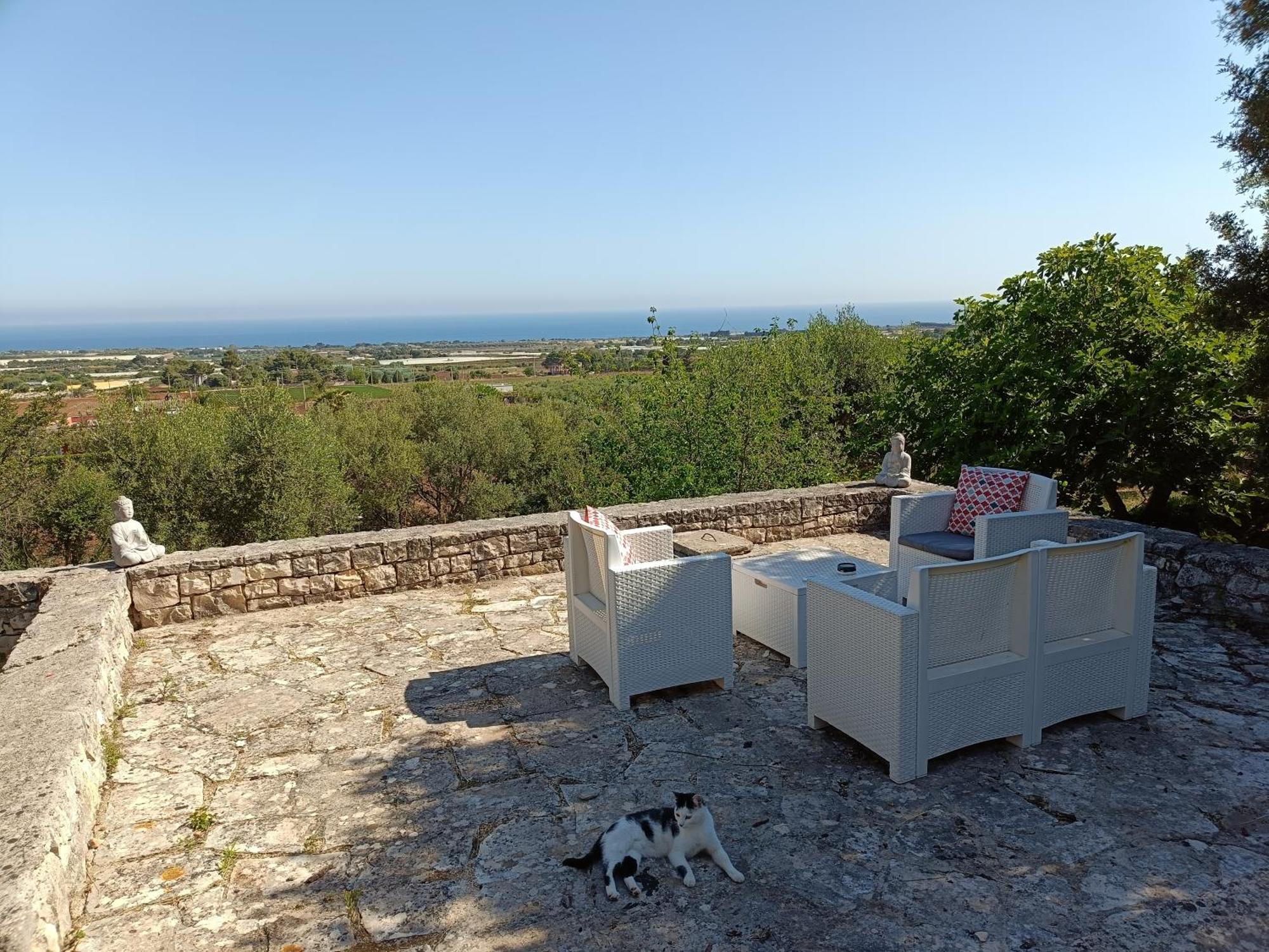 Le Finestre Sul Mare Bed & Breakfast Conversano Exterior photo